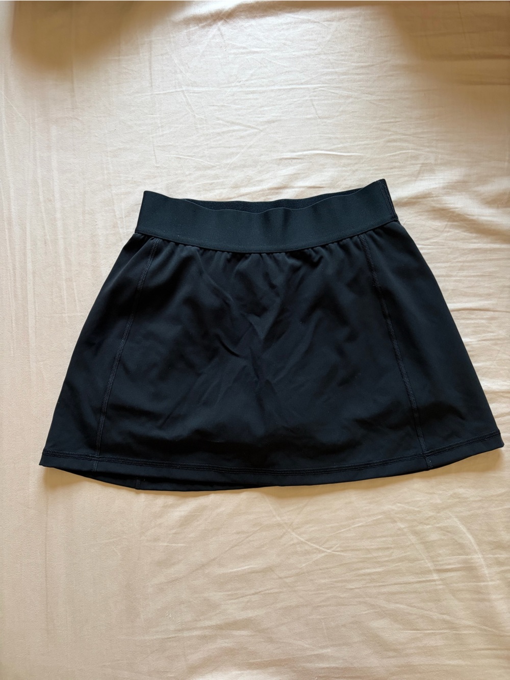Aritzia Golden PowerSculpt Court Micro Skirt XS